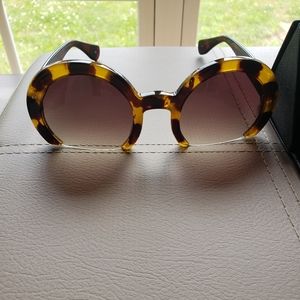 Prive' women's style sunglasses